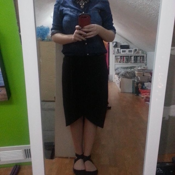 Black Maurice Skirt - Picture 3 of 3